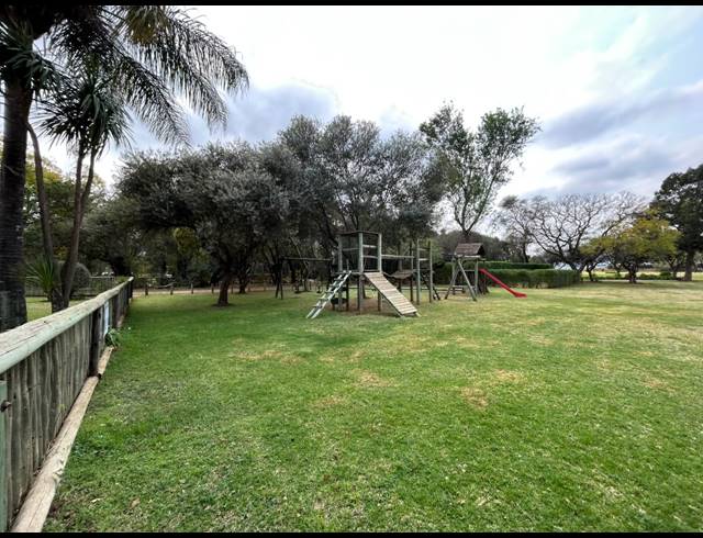 4 BEDROOM HOUSE FOR SALE IN BROEDERSTROOM